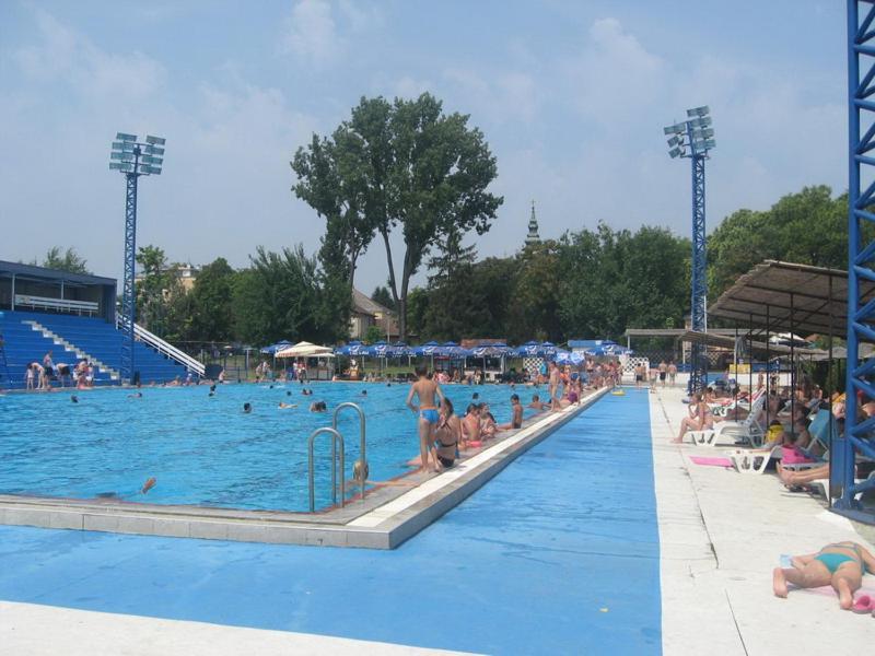 Apartman Ana Becej Экстерьер фото